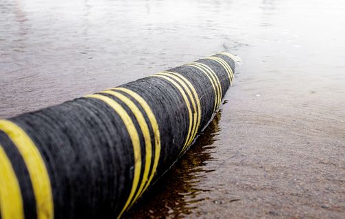 Laying of offshore cable